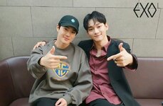 191005 Suho come to music show for support Chen.jpeg