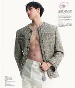 Bang Chan'ın Nylon Japan Magazine fotoğrafları yayınlandı! ️Bang Chan'ın trendlere girmesi içi...jpg