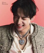 Bang Chan'ın Nylon Japan Magazine fotoğrafları yayınlandı! ️Bang Chan'ın trendlere girmesi içi...jpg