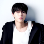 Hwang_In-yeop_for_Marie_Claire_Korea_210430.png