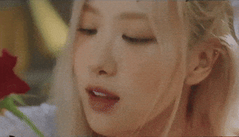 Rose GIF by BLACKPINK