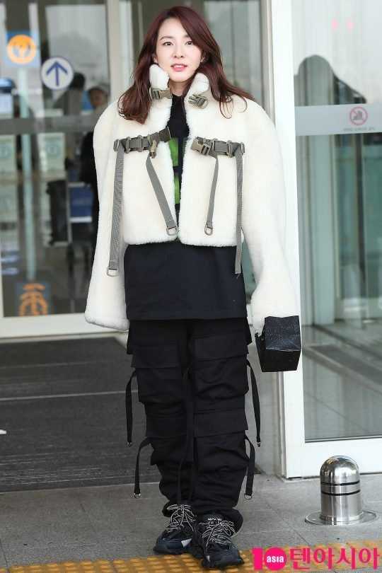 Dara havaalanında soğuğa uygun giyindi