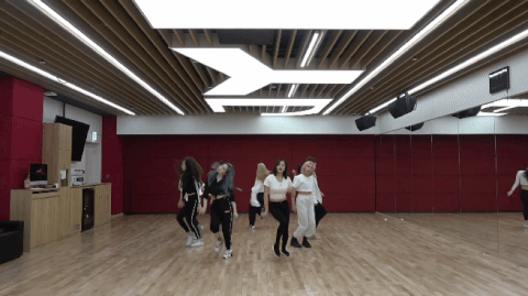 [PANN] Twice'ın 'Fancy' dans çalışması videosu konuşuluyor