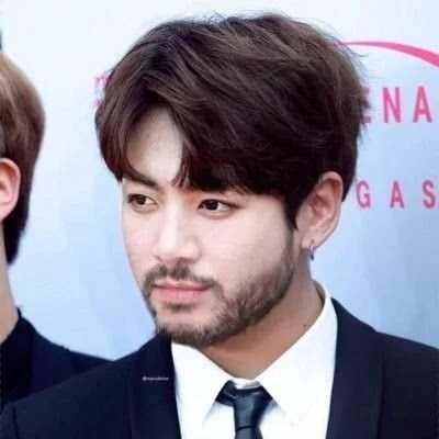[THEQOO] Koreli hayranlar, yabancıların idollere yaptığı 'sakal' editlerini keşfetti