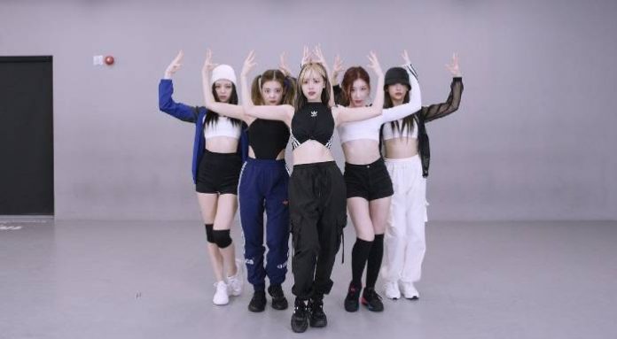 itzys new song dance practice video shows the importance of outfits 4