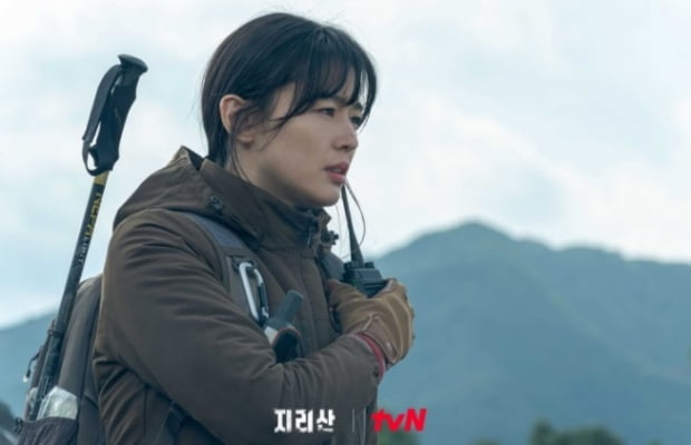 Jun Ji Hyun ve Joo Ji Hoon'un başrollerinde yer aldığı 'Jirisan' dizisi beğenilmedi