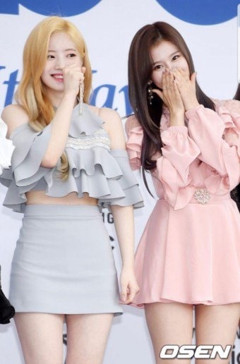 [PANN] Netizenler, sevdikleri Twice kıyafetlerini paylaştı