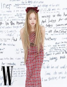 BLACKPINK-Jennie-for-Chanel-x-W-Korea-July-2022-Issue-documents-19.jpeg