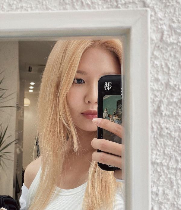 [INSTIZ] SNSD Sooyoung yıllar sonra saçlarını açtırdı