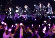 BTS’in Gwanghwamun performansına, çoğunlukla 40’lı yaşlarındaki hayranların katıldığı bildirildi