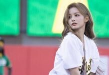 NMIXX Sullyoon’un beyzbol sahasındaki vücut oranları